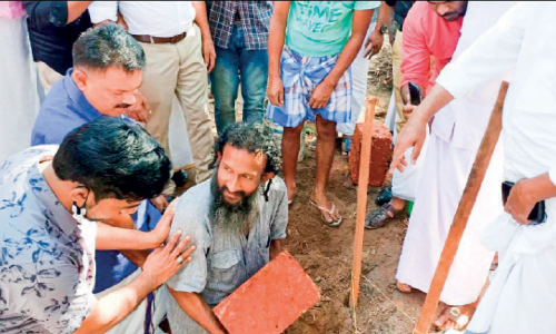 പ്ര​ചാ​ര​ണ​സ​മ​യ​ത്ത് ക​ണ്ട ദ​യ​നീ​യ കാ​ഴ്ച ക​ണ്ണ് തു​റ​പ്പി​ച്ചു; പ​ന​മ്പാ​ട്ടെ കു​ടും​ബ​ത്തി​ന് വീ​ടൊ​രു​ങ്ങു​ന്നു