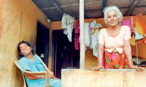 ക​ണ്ണു​തു​റ​ക്ക​ണേ... ഇൗ ​ദു​രി​ത​ജീ​വി​ത​ത്തി​ലേ​ക്ക്​