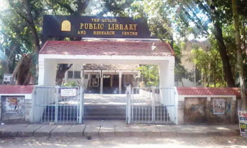 പൂട്ടിപ്പോയിട്ട് ഒമ്പത് മാസം; കൊല്ലത്തെ അക്ഷരത്തറവാട് ക്ഷയിക്കുന്നു പൂട്ടിപ്പോയിട്ട് ഒമ്പത് മാസം; കൊല്ലത്തെ അക്ഷരത്തറവാട് ക്ഷയിക്കുന്നു