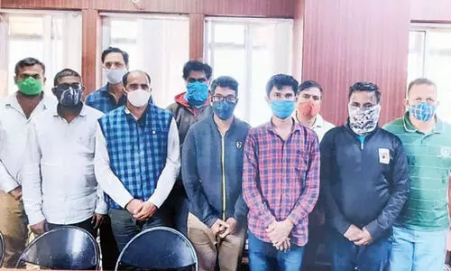 വ്യാജരേഖകള്‍ നിര്‍മിച്ചിരുന്ന പത്തംഗ സംഘം അറസ്​റ്റിൽ