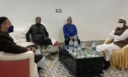 കൈകോർക്കാനൊരുങ്ങി ഉവൈസിയും സിദ്ദീഖിയും; മമതക്ക്​ തലവേദനയായി ബംഗാളിൽ പുതു സഖ്യം