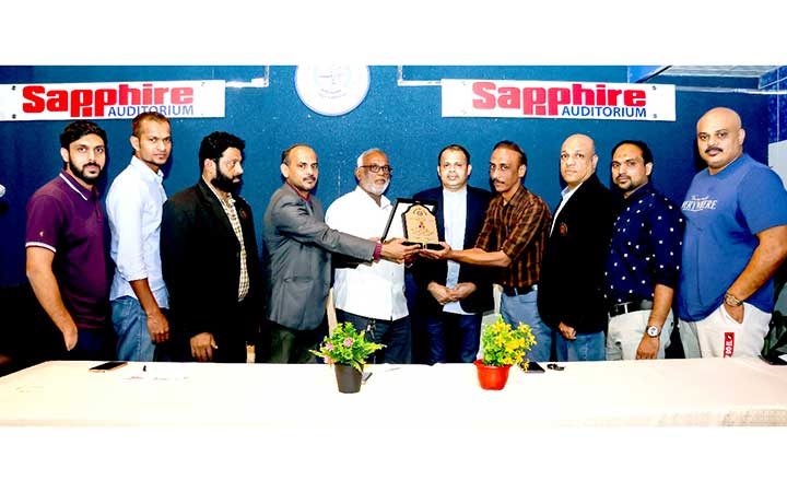 ജിദ്ദ ഇംഗ്ലീഷ് ക്ലബ് യാത്രയയപ്പ് നൽകി ജിദ്ദ ഇംഗ്ലീഷ് ക്ലബ് യാത്രയയപ്പ് നൽകി