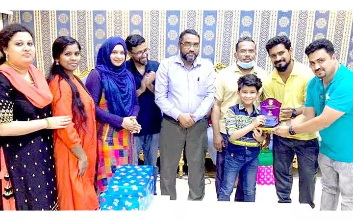 മു​ഹ​മ്മ​ദ് അ​മാ​നെ കൊ​ല്ലം പ്ര​വാ​സി സം​ഗ​മം ആ​ദ​രി​ച്ചു