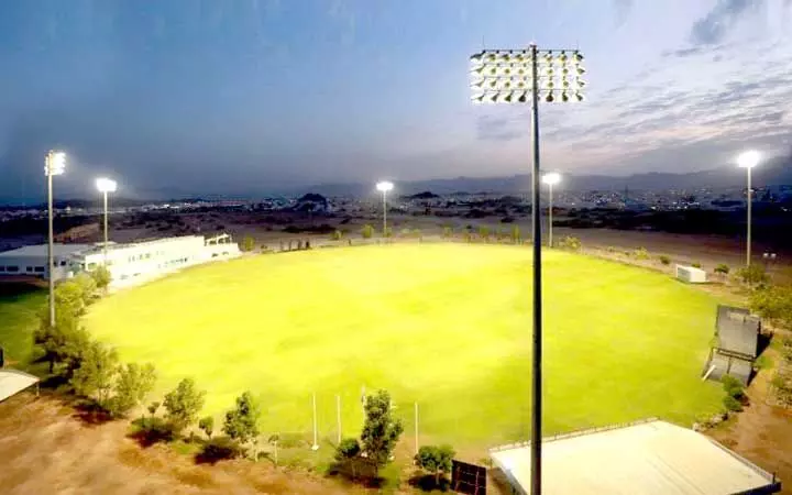 ഒ​മാ​ൻ ആ​ദ്യ​മാ​യി ടെ​സ്​​റ്റ്​ ക്രി​ക്ക​റ്റ്​ മ​ത്സ​ര​ത്തി​ന്​ വേ​ദി​യാ​കു​ന്നു