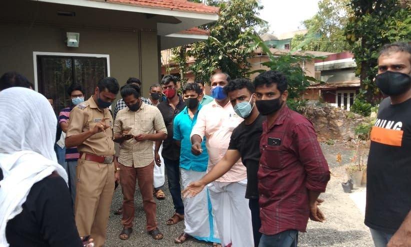 ക്രിപ്റ്റോ കറൻസി നിക്ഷേപത്തട്ടിപ്പ്: കൂടുതൽ പേർ പരാതിയുമായി രംഗത്ത് ക്രിപ്റ്റോ കറൻസി നിക്ഷേപത്തട്ടിപ്പ്: കൂടുതൽ പേർ പരാതിയുമായി രംഗത്ത്