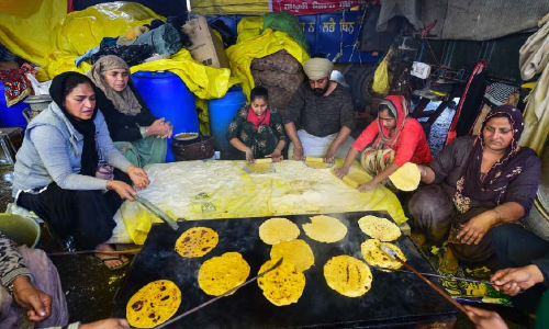 ട്രാ​ക്​​ട​ർ റാ​ലി നാ​ളെ; കി​സാ​ൻ പ​രേ​ഡി​ന്​ വ​നി​ത​ക​ളും
