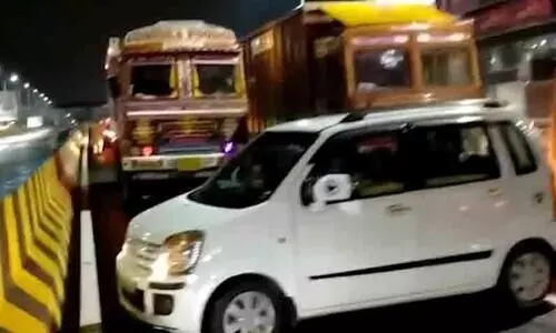 Vehicle on Vyttila flyover before inauguration; Three arrested
