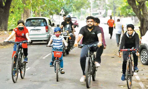 നമുക്കൊരു സൈക്കിൾ ദൂരം പോയിവരാം