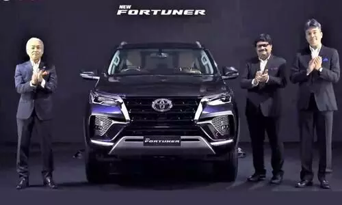 ലെജൻഡ്​സ്​​​ ആർ ബാക്ക്; പുതുവർഷ പ്രതീക്ഷയായി ​ഫോർച്യൂണറും ലെജൻഡറും​