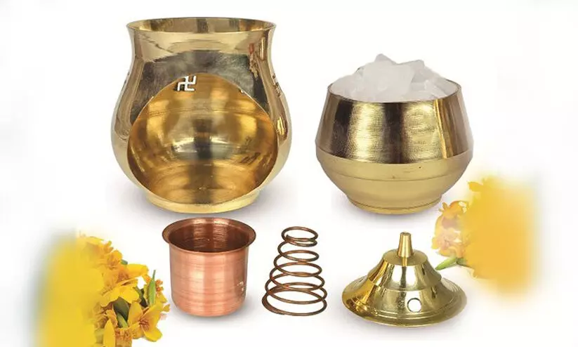 മന്ത്രോപകരണ പരസ്യങ്ങൾ കുറ്റകരമെന്ന് ബോംബെ ഹൈക്കോടതി