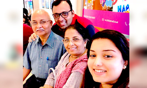 ഡേവിഡ് തോമസ് ദുബൈയോട് വിടപറയുന്നു ഡേവിഡ് തോമസ് ദുബൈയോട് വിടപറയുന്നു