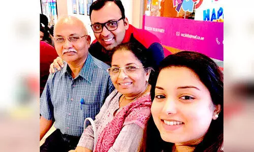 ഡേവിഡ് തോമസ് ദുബൈയോട് വിടപറയുന്നു ഡേവിഡ് തോമസ് ദുബൈയോട് വിടപറയുന്നു