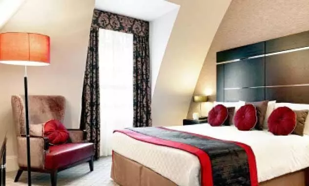 Booking to closed hotel; Online sites with fraud