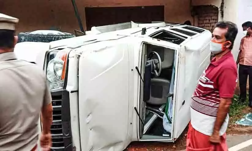 DYSPs vehicle accident in adoor