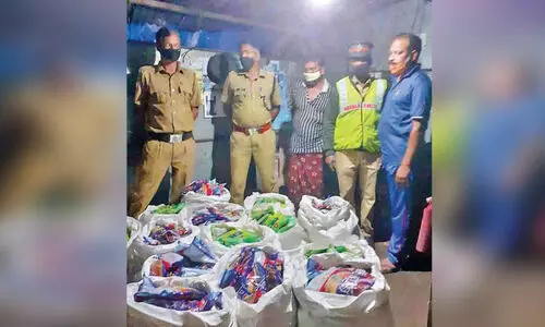 കാലിത്തീറ്റ ലോറിയിൽ കടത്തിയ 210 കിലോ ഹാൻസ്​ പിടികൂടി