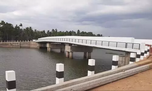 കുറിഞ്ഞാക്കൽ ഇനി തുരുത്തല്ല; ഉദ്ഘാടനത്തിനൊരുങ്ങി പാലം