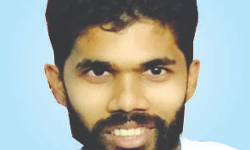 െട്ര​യി​ൻ ത​ട്ടി മ​രി​ച്ചു