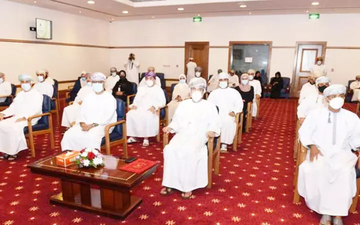 ഇ​ന്ധ​ന സ്​​റ്റേ​ഷ​നു​ക​ളി​ലെ മാ​നേ​ജ​ർ ത​സ്​​തി​ക​ക​ൾ സ്വ​ദേ​ശി​വ​ത്​​ക​രി​ക്കു​ന്നു