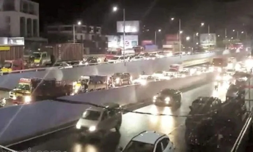 വൈറ്റില മേല്‍പ്പാലം ഉദ്ഘാടന ചടങ്ങിൽ വീ ഫോര്‍ കൊച്ചി പ്രവര്‍ത്തകർക്ക് രൂക്ഷ വിമർശനം