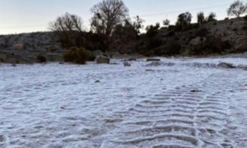 ജബൽ അഖ്ദറിലും ജബൽ ശംസിലും മഞ്ഞുവീഴ്ച ജബൽ അഖ്ദറിലും ജബൽ ശംസിലും മഞ്ഞുവീഴ്ച