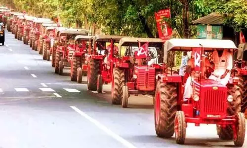 Farmers agitation: Tractor rally in Alappuzha