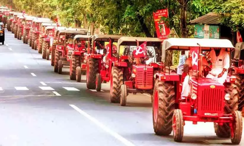 Farmers agitation: Tractor rally in Alappuzha Farmers agitation: Tractor rally in Alappuzha