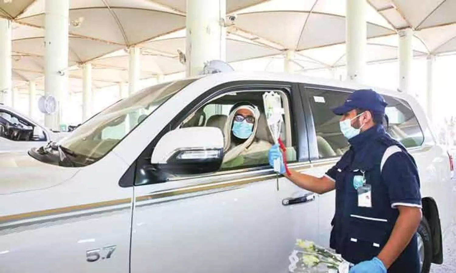 വീ​ണ്ടും പൂ​ക്കു​ന്നു, ബ​ന്ധ​ങ്ങ​ൾ