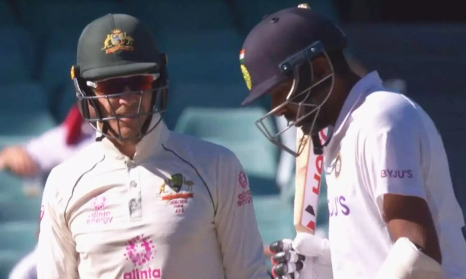 അടുത്ത ടെസ്റ്റിൽ എടുത്തോളാമെന്ന്​ പെയ്​ൻ; ഇന്ത്യയിലെത്തിയാൽ തന്‍റെ അവസാന​ കളിയായിരിക്കുമെന്ന്​​ അശ്വിൻ; ചൂടൻ വാഗ്വാദം VIDEO