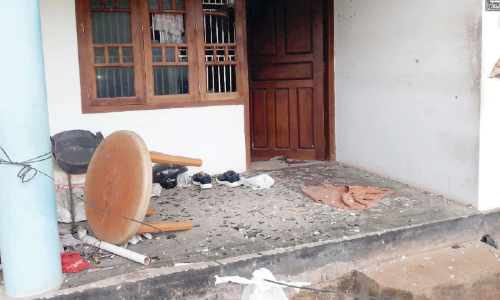 ചക്കിട്ടപാറയില്‍ സി.പി.ഐ നേതാവി​​‍െൻറ വീടിനുനേരെ ബോംബാക്രമണം