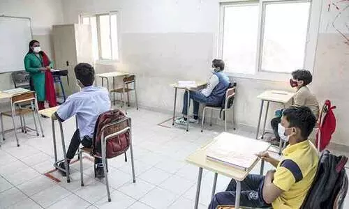 അടുത്ത ആഴ്ചയോടെ രാജ്യത്തെ പകുതി വിദ്യാർഥികളും സ്കൂളിലെത്തും