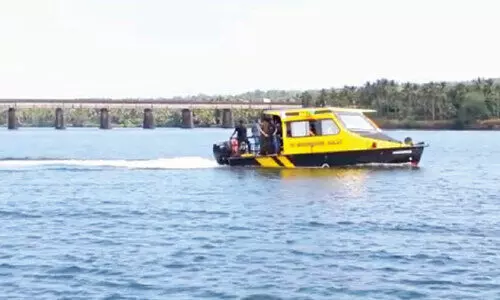 പറശ്ശിനി പുഴയിൽ വാട്ടർ ടാക്സി ഓടി തുടങ്ങി