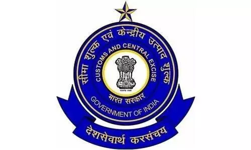 ന​യ​ത​ന്ത്ര ബാ​ഗേ​ജ്​ വ​ഴി സ്വർണക്കടത്ത്​: യു.എ.ഇ കോൺസുലേറ്റിലെ മുൻ ഉദ്യോഗസ്ഥരെ പ്രതിചേർക്കാൻ കസ്​റ്റംസ്​