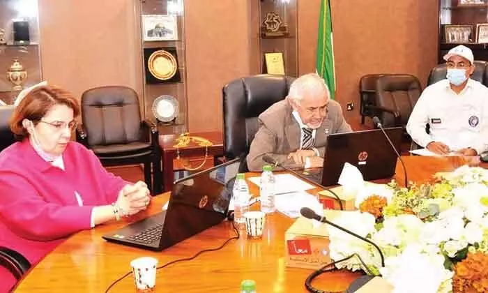 ഫ​ല​സ്​​തീ​ന്​ കു​വൈ​ത്ത്​ ര​ണ്ട്​ ആം​ബു​ല​ൻ​സ്​ ന​ൽ​കി