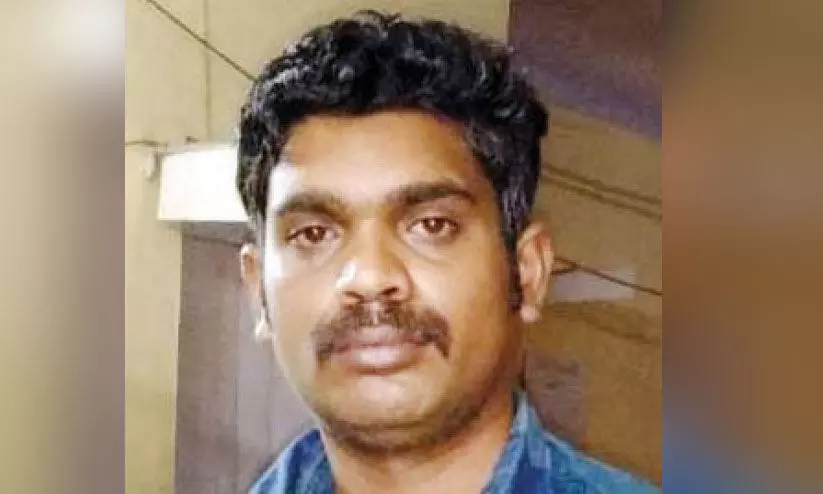 ഉറങ്ങുന്നവരുടെ ആഭരണങ്ങൾ ജനലിലൂടെ കവരുന്നയാൾ പിടിയിൽ