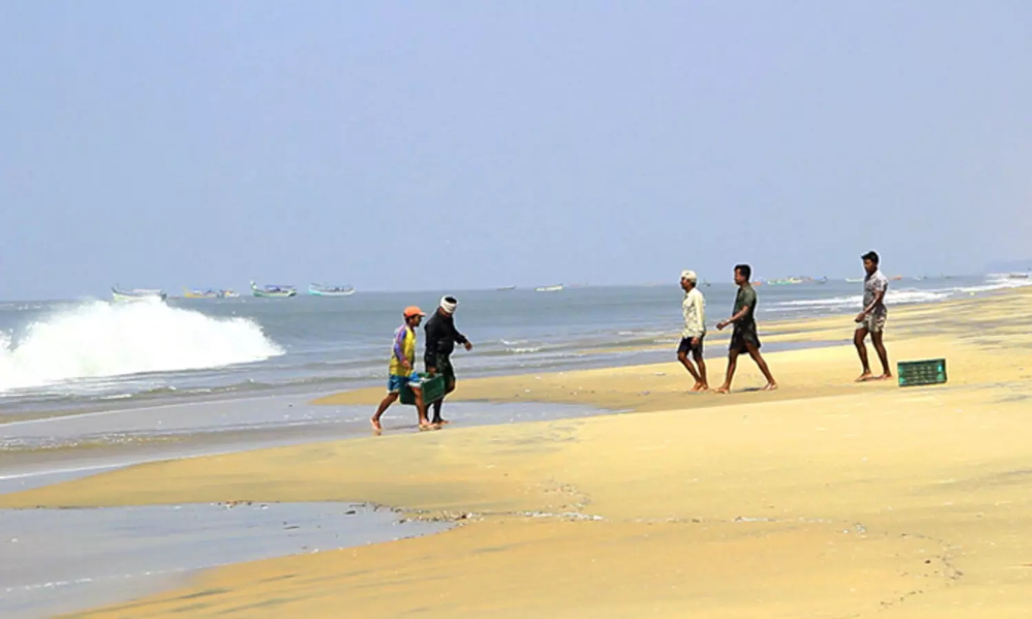 തൃശൂർ ജില്ലയിലെ ബീ​ച്ചു​ക​ളി​ൽ കർശന നിയന്ത്രണം; പ്ര​വേ​ശ​ന സമയം കുറച്ചു