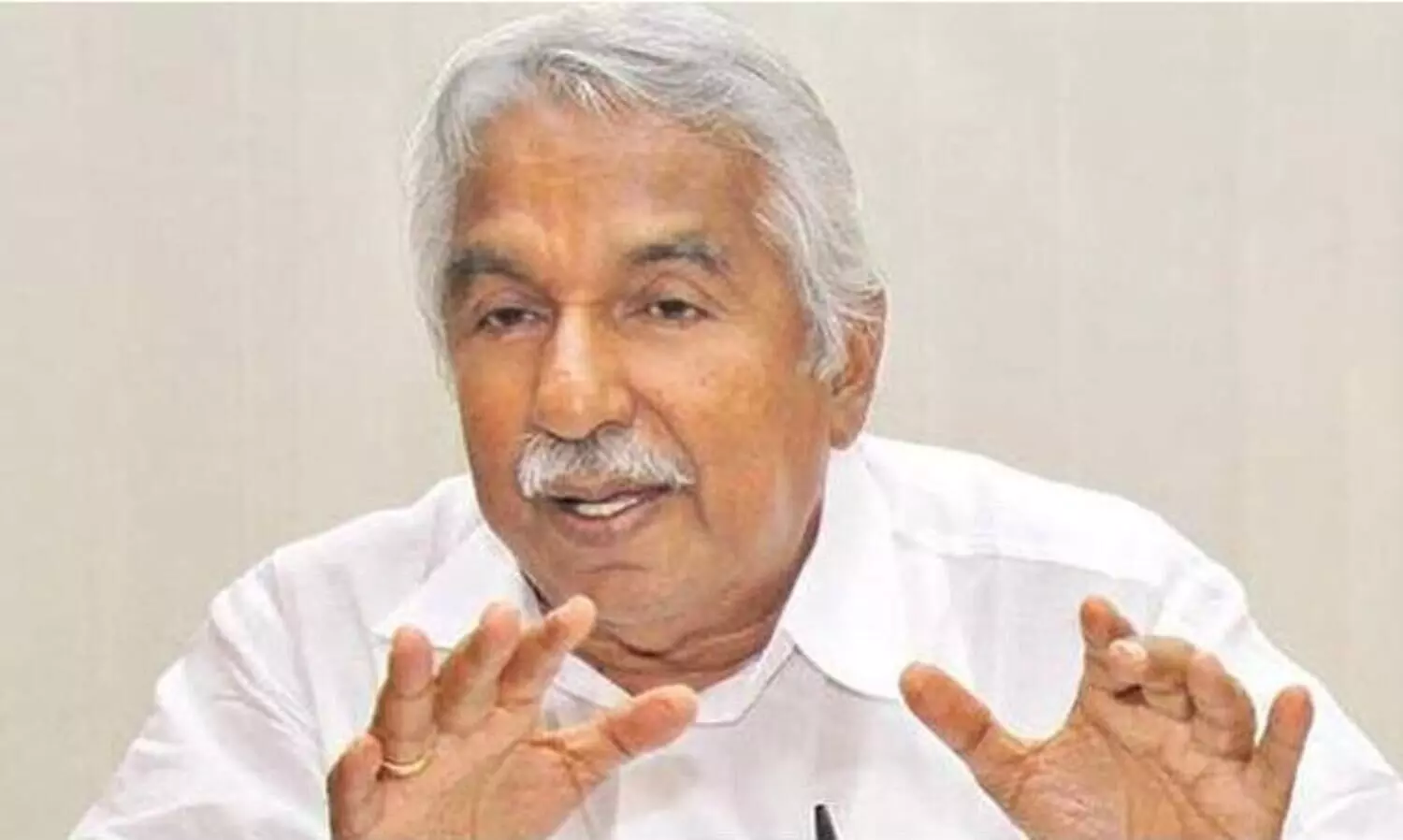 കേന്ദ്ര സര്‍ക്കാര്‍ ദുരഭിമാനം വെടിഞ്ഞ് കാർഷിക നിയമങ്ങൾ പിന്‍വലിക്കണം -ഉമ്മൻ ചാണ്ടി