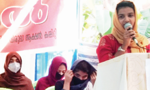 ​െഎക്യദാർഢ്യമർപ്പിച്ച് വിദ്യാർഥി നേതാക്കൾ കെ-റെയിൽ സമരപ്പന്തലിൽ