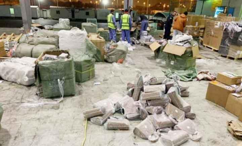 ഇ​റ​ക്കു​മ​തി ചെ​യ്​​ത പ​ത്ത്​ ട​ൺ വ്യാ​ജ ഉ​ൽ​പ​ന്ന​ങ്ങ​ൾ പി​ടി​കൂ​ടി