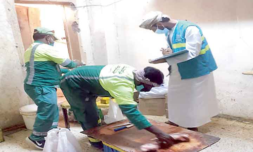 വി​ദേ​ശി​ക​ളു​ടെ താ​മ​സ സ്​​ഥ​ല​ത്ത്​ റെ​യ്​​ഡ്​ ന​ട​ത്തി