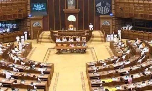 പ്രതിപക്ഷത്തിനെതിരെ തുടർച്ചയായി അഴിമതി ആരോപണങ്ങൾ: സഭ‍യിൽ വാക്പോര്