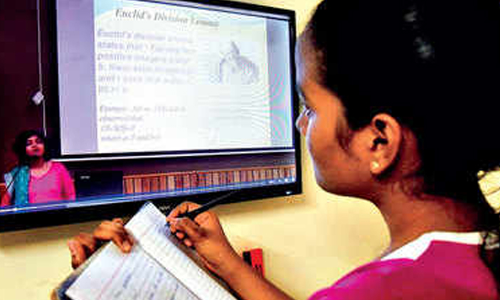 ലോക്ഡൗൺകാലത്തെ ഫീസ് അടച്ചില്ല: ഓൺലൈൻ ക്ലാസിൽനിന്ന്​ ഒഴിവാക്കി