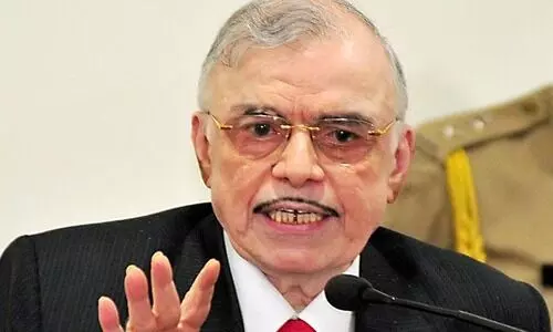 ക​ർ​ഷ​ക സ​മ​രം തീ​ർ​ക്കാ​നുള്ള സു​പ്രീം​കോ​ട​തി വിദഗ്​ധ സമിതി അധ്യക്ഷനാകാൻ മുൻ കേരള ഗവർണറെ സമീപിച്ചു​, ഹിന്ദി അറിയാത്തതിനാൽ ഒഴിഞ്ഞു