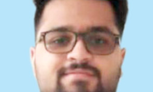 ബു​ള്ള​റ്റ് കാ​റി​ലി​ടി​ച്ച് യു​വാ​വ് മ​രി​ച്ചു