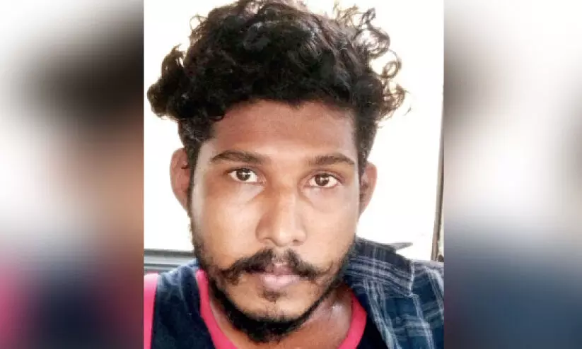 ബൈക്ക് മോഷ്ടിച്ച് കടത്തവെ അപകടം; പ്രതിയെ അറസ്റ്റ് ചെയ്തു ബൈക്ക് മോഷ്ടിച്ച് കടത്തവെ അപകടം; പ്രതിയെ അറസ്റ്റ് ചെയ്തു