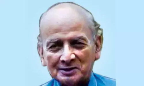 സ്​​റ്റീ​ഫ​ൻ ഹോ​ക്കി​ങ്​​സി​‍െൻറ സു​ഹൃ​ത്തായിരുന്ന​ മുതിർന്ന ജ്യോതിശാസ്​ത്രജ്ഞൻ എസ്​.എം ചിത്രെ അന്തരിച്ചു