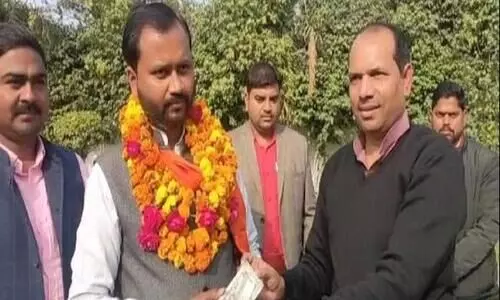 UP: Rebel Congress MLA rewards