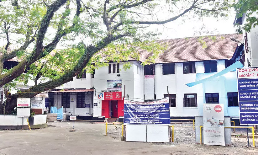 ബീച്ച് ആശുപത്രിയിൽ തിങ്കളാഴ്ച മുതൽ ഒ.പികൾ പുനരാരംഭിക്കും ബീച്ച് ആശുപത്രിയിൽ തിങ്കളാഴ്ച മുതൽ ഒ.പികൾ പുനരാരംഭിക്കും