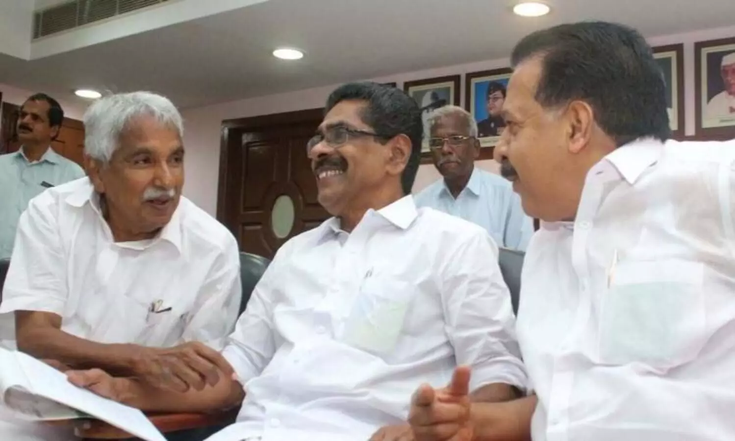 സംസ്ഥാന കോൺഗ്രസ്​ നേതാക്കളെ ഡൽഹിക്ക്​ വിളിപ്പിച്ചു