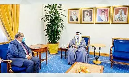 ഇ​ന്ത്യ​ന്‍ അം​ബാ​സ​ഡ​ര്‍ ഉ​പ​പ്ര​ധാ​ന​മ​ന്ത്രി​യു​മാ​യി ച​ര്‍ച്ച ന​ട​ത്തി