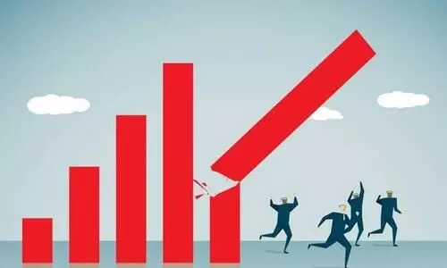 കേരളത്തിന്റെ വളർച്ച നിരക്ക് കുത്തനെ താഴേക്ക്; ദേശീയ ശരാശരിയേക്കാൾ കുറവ് കേരളത്തിന്റെ വളർച്ച നിരക്ക് കുത്തനെ താഴേക്ക്; ദേശീയ ശരാശരിയേക്കാൾ കുറവ്